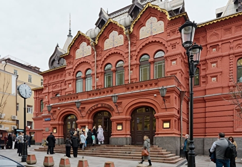 В Театре Наций прошёл благотворительный вечер фонда «Семья вместе»