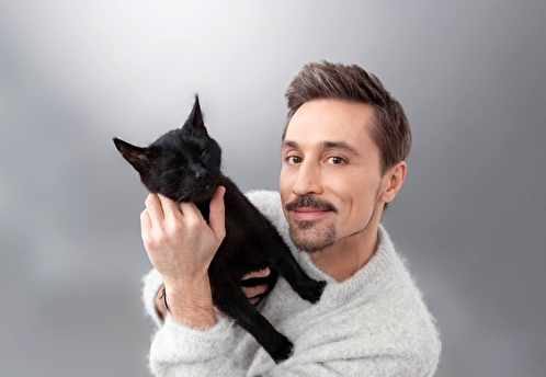 Дима Билан стал амбассадором бренда кормов для животных AlphaPet