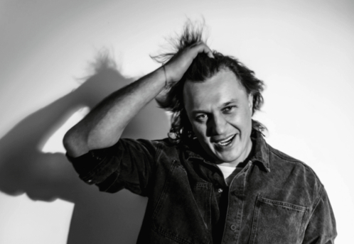 Виктор Набутов рассказал о современном понимании мужественности и жизни после сорока