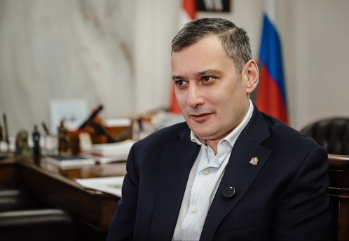Чиновник из Курской области нецензурно ответил во время онлайн-встречи с Хинштейном
