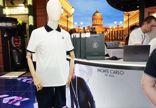 Monte Carlo и Фонд Росконгресс представили лимитированную коллекцию поло на ПМЭФ-2026