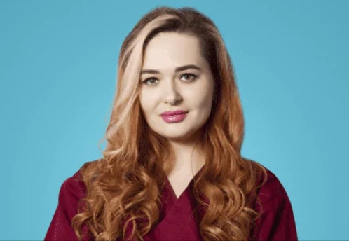 Врач Татьяна Качанова объяснила, что нельзя делать в первый месяц после пересадки волос