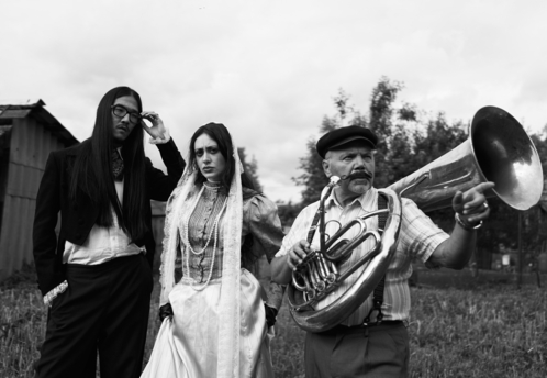 Южная кровь: ми́лица и Nomad Punk объединяют две культуры во «врагах»