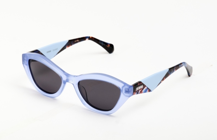 Вечная классика: модели очков, которые носили наши родители и которые актуальны сейчас