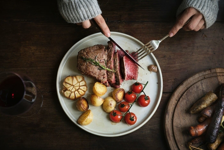 Мясной фестиваль, сезонные грибы и BBQ в лесу: гастроновости недели