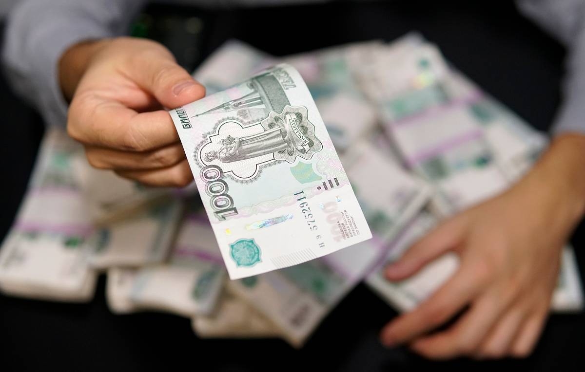 Запасы свободных денег россиян достигли максимума за несколько лет