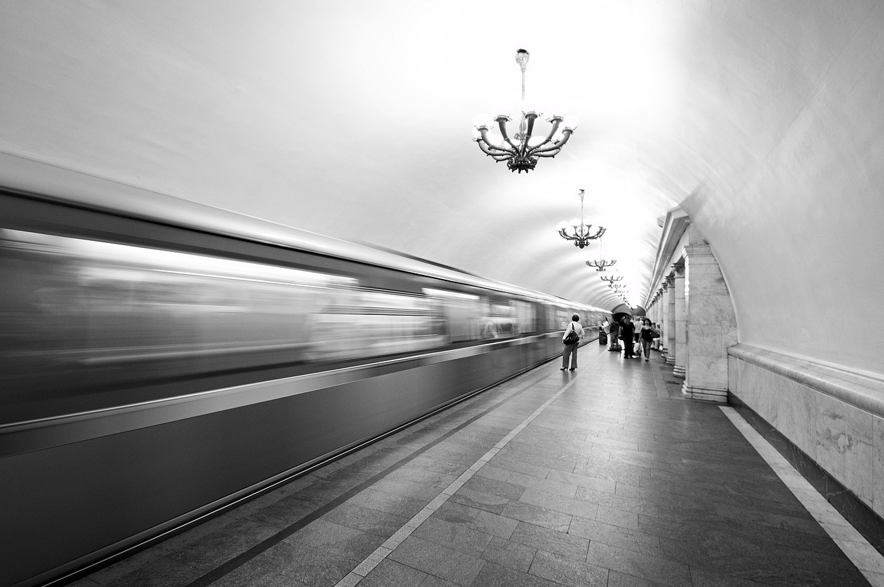 Сотрудники московского метрополитена пожаловались на давление после требований о выплате премий