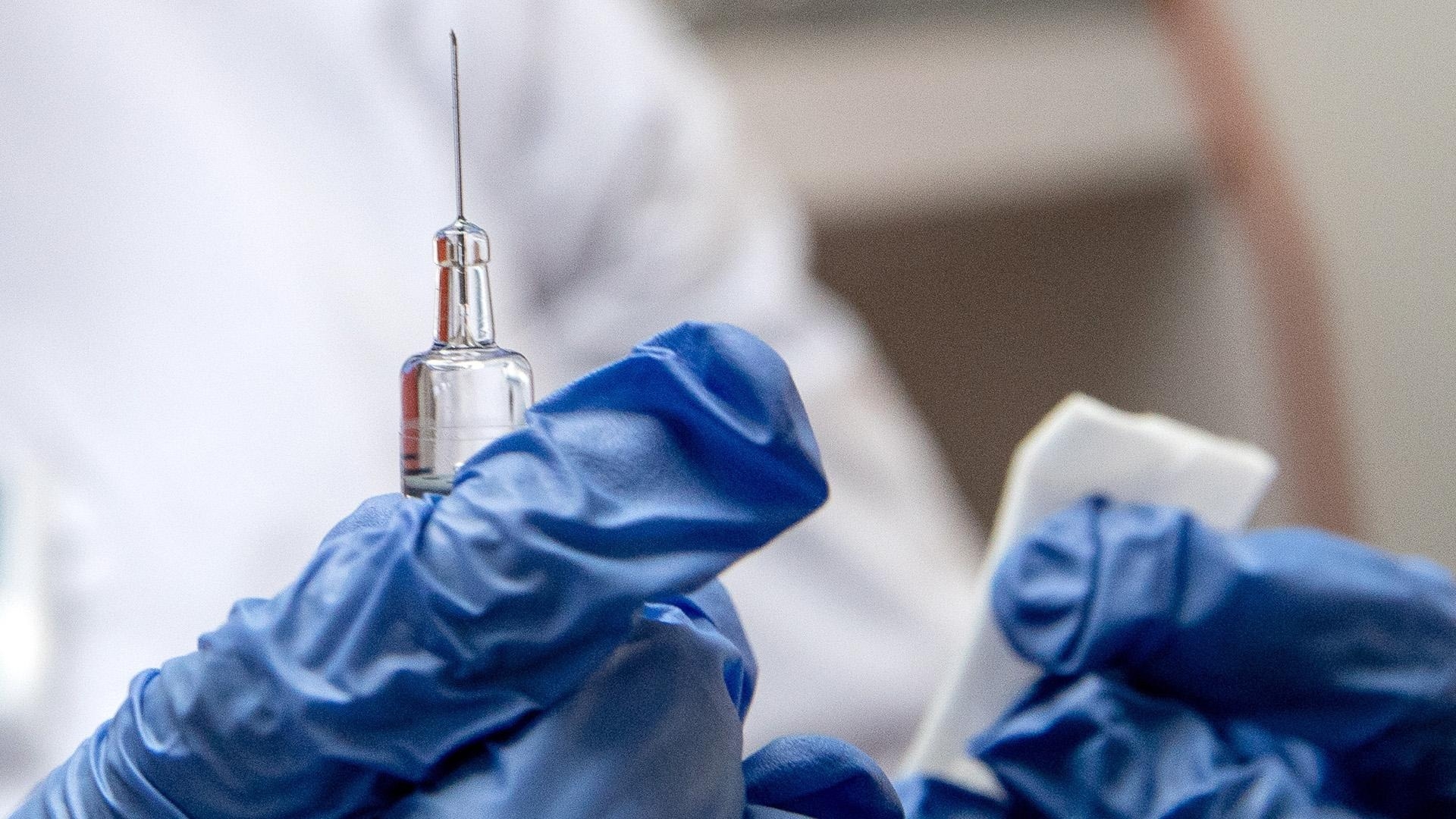 Российскую вакцину от коронавируса испытают на белорусах