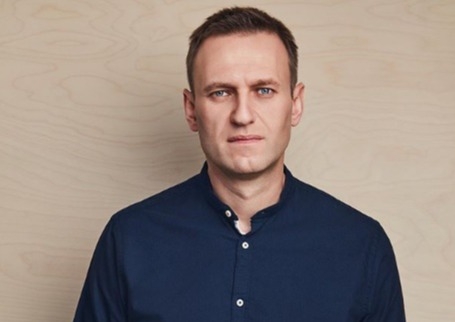 Навальный опубликовал в своем блоге первое после отравления видео