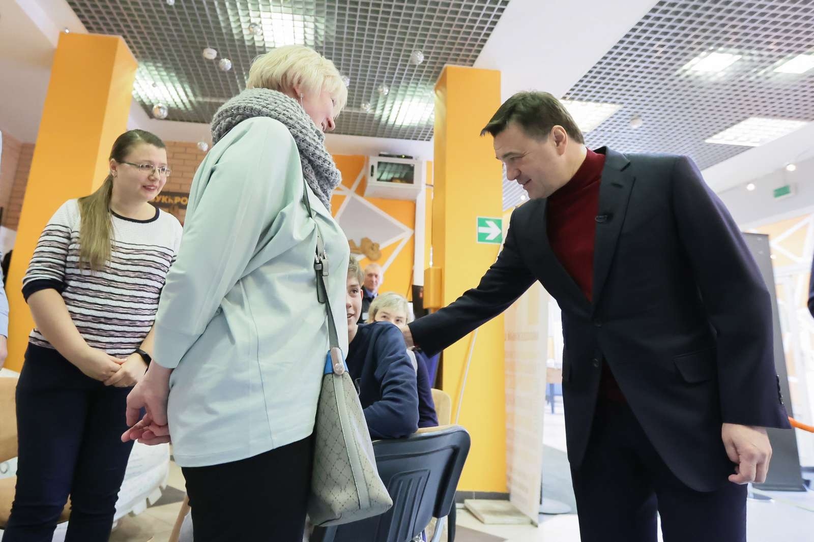 В Подмосковье открыто более 100 пунктов сбора гумпомощи беженцам из ЛНР и ДНР