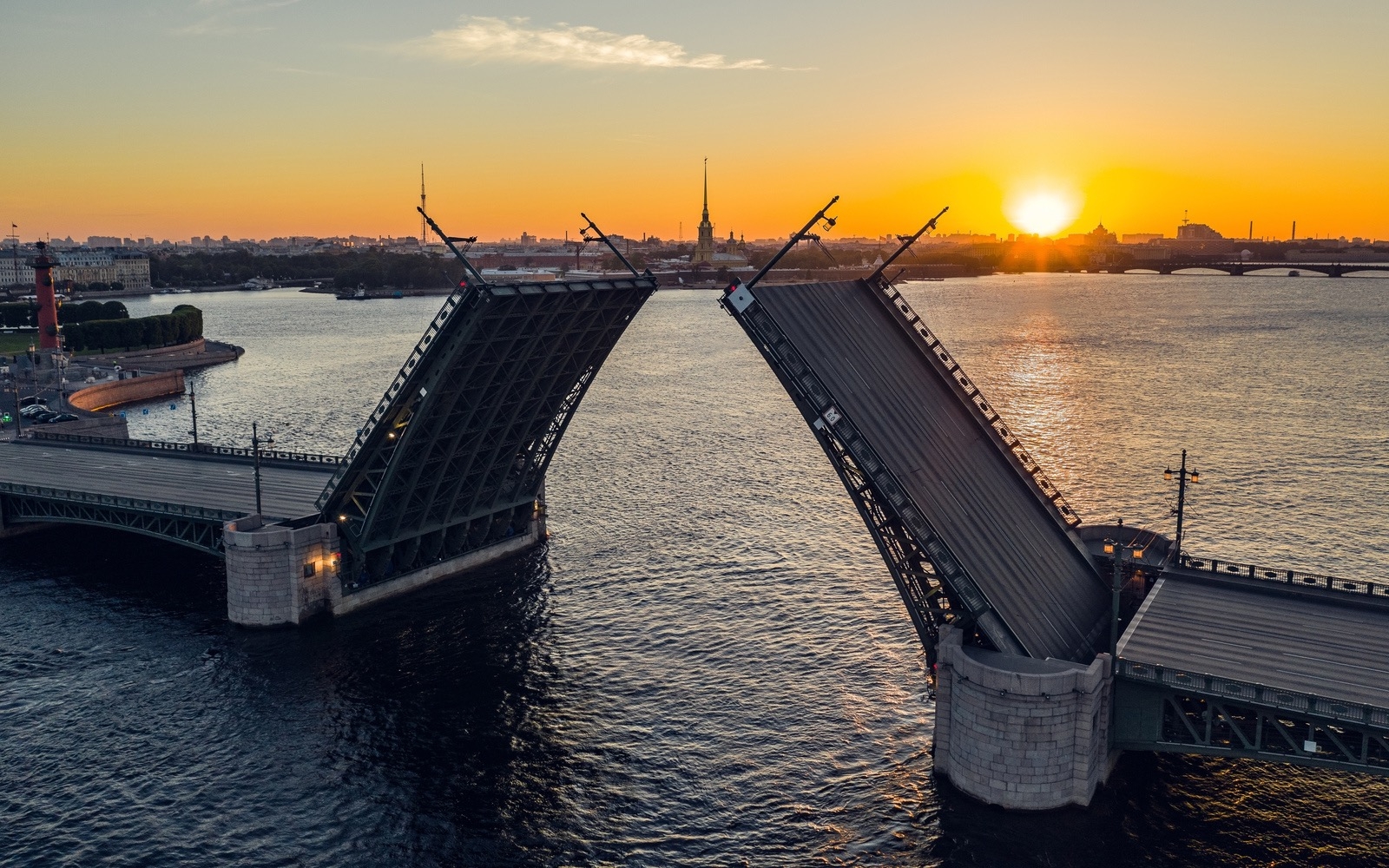 Дворцовый мост в Санкт-Петербурге разведут под симфонию Шостаковича