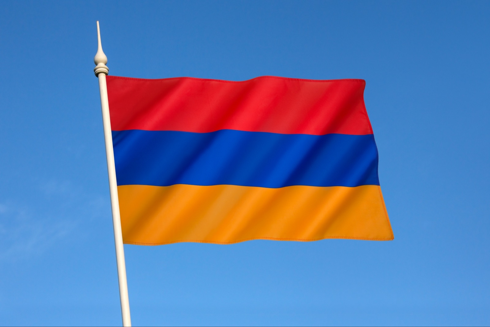 Неизвестный мужчина захватил мэрию в Армении