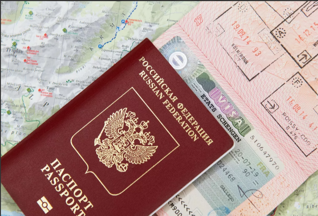 Cтраны Балтии, Польша и Финляндия могут запретить выдачу виз россиянам