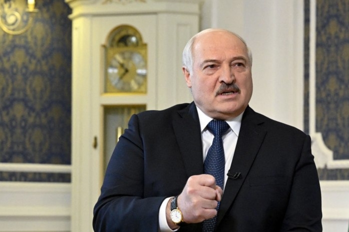 Лукашенко отреагировал на выезд мужчин из России фразой «пусть бегут»