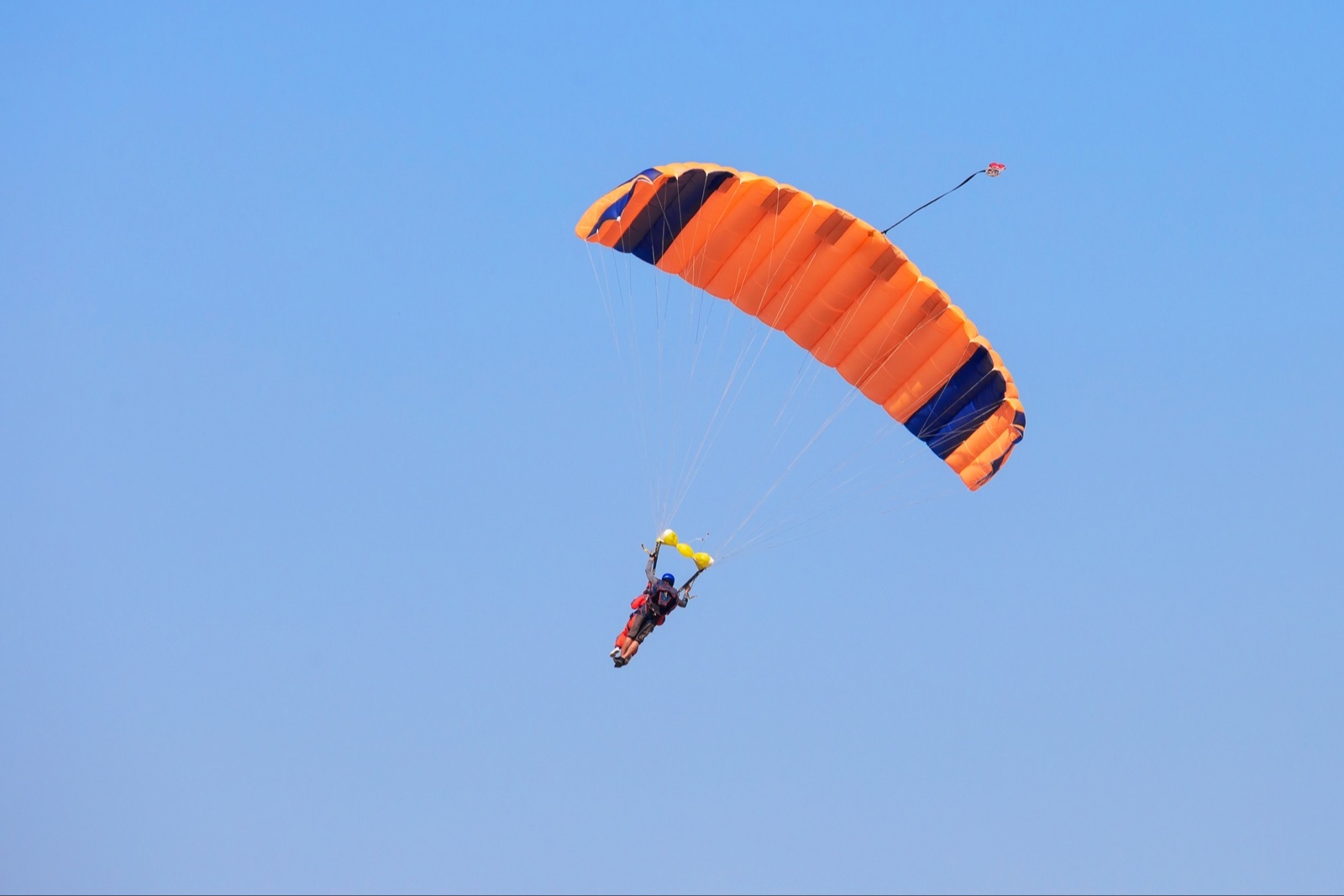 Эксперт назвал отличия парашютного спорта от любительских прыжков