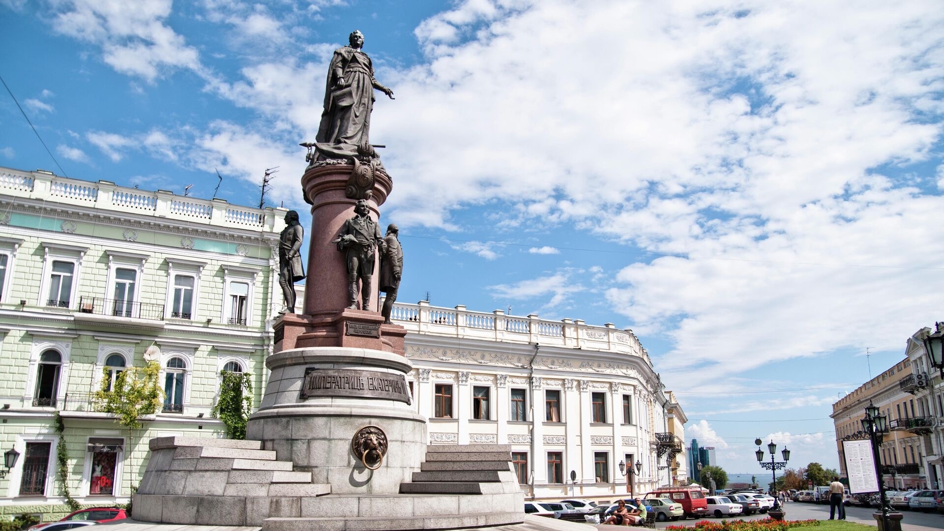 В Одессе осквернили памятник Екатерине Великой