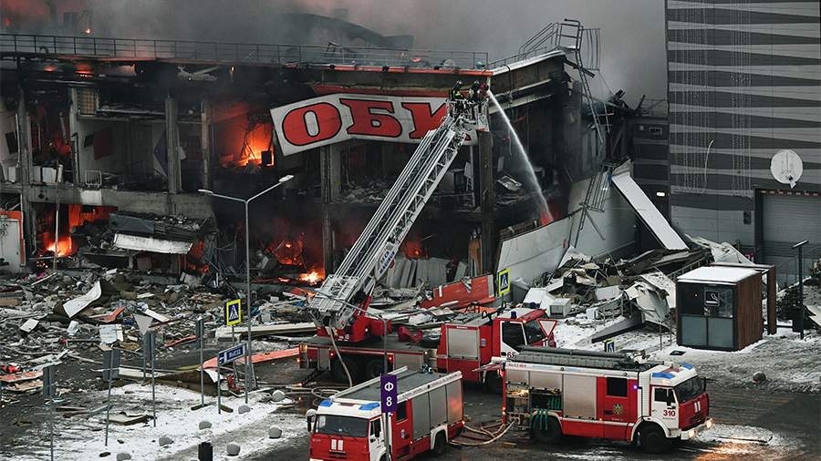 У погибшего во время пожара в гипермаркете OBI охранника остались жена и два сына