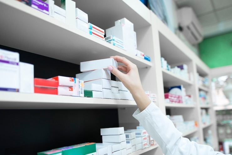 В Минздраве прокомментировали ситуацию с поставками лекарств в аптеки