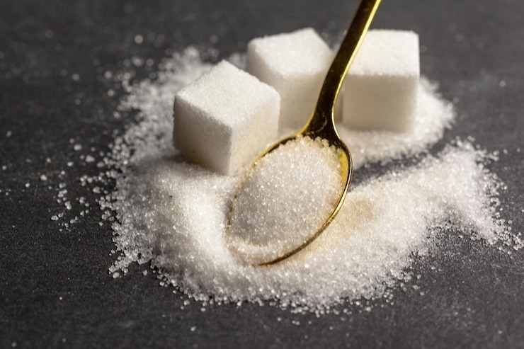 Диетолог назвала оптимальное количество сахара в день