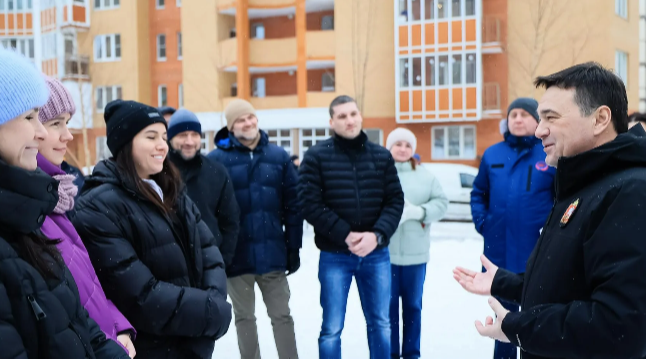 Воробьев встретился с жителями «Гусарской баллады» в Одинцово