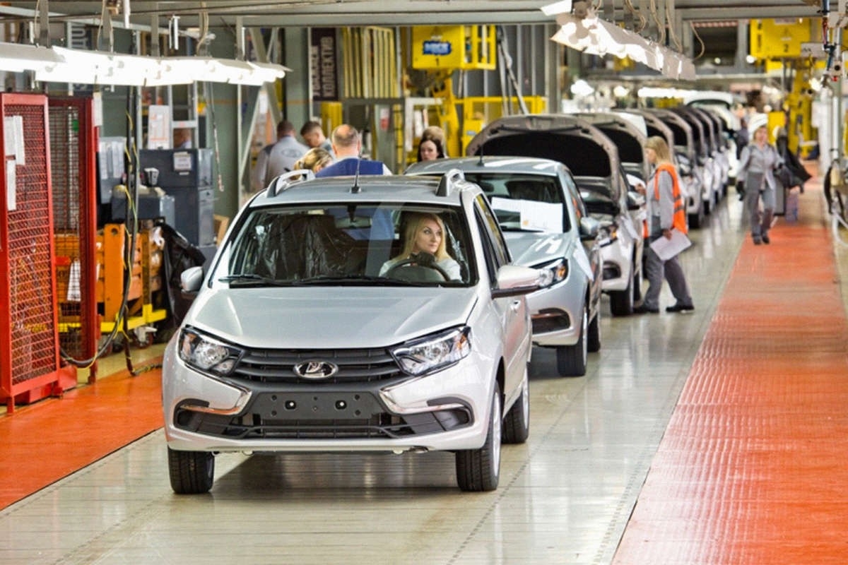 «АвтоВАЗ» планирует запуск производства Lada в Петербурге во втором квартале 2023 года