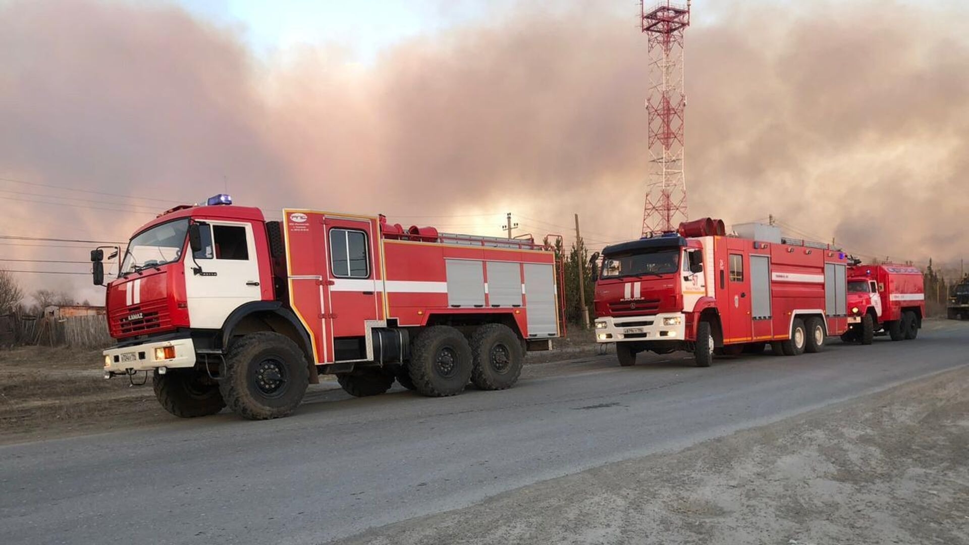 На Урале из-за крупного пожара эвакуировали больных туберкулезом и ВИЧ заключенных