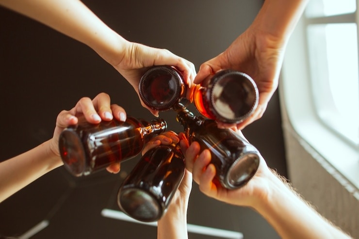 Депутат Госдумы выступил за полный запрет продажи алкоголя лицам до 21 года