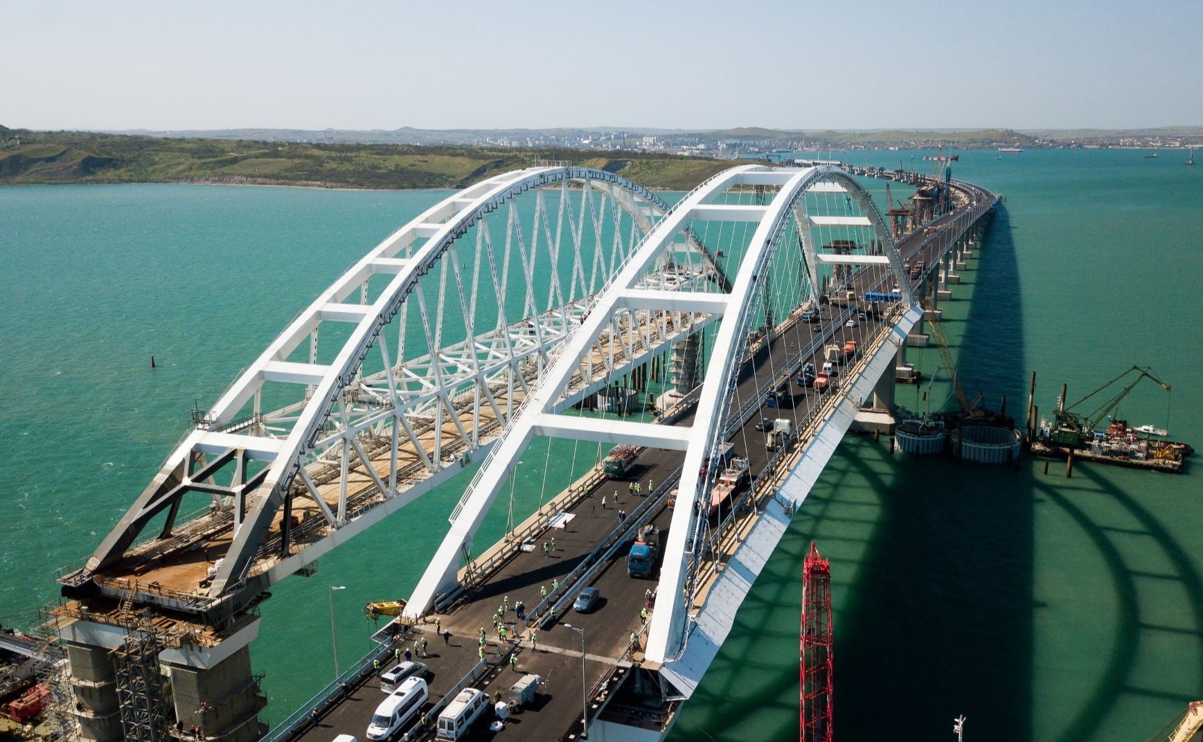 Глава региона Аксенов сообщил о временном закрытии Крымского моста из-за учений
