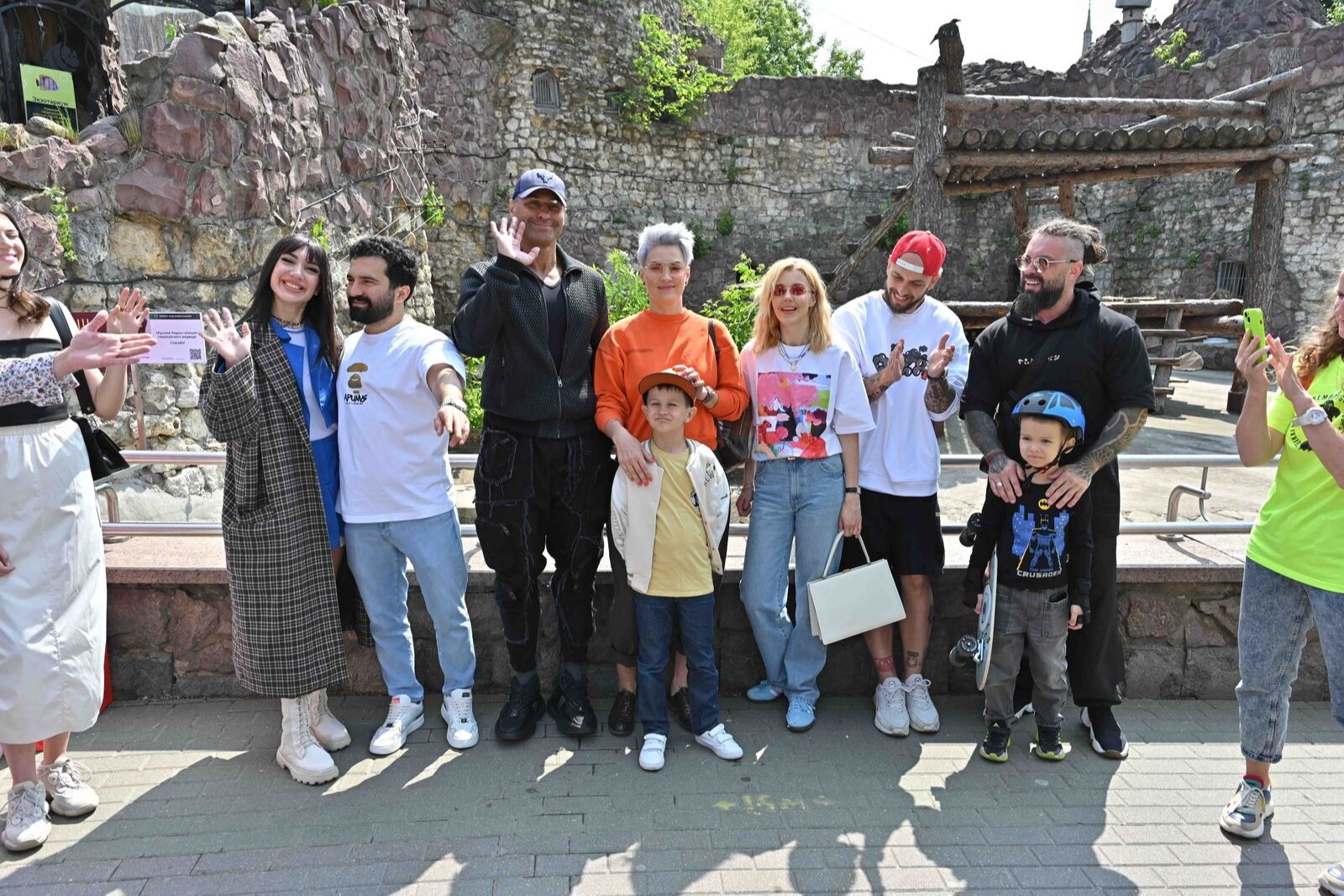 В Московском зоопарке звезды устроили праздник в честь Дня защиты детей