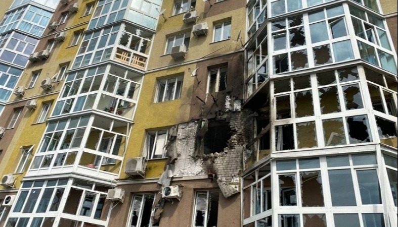 После атаки беспилотника на жилой дом в Воронеже ввели режим ЧС