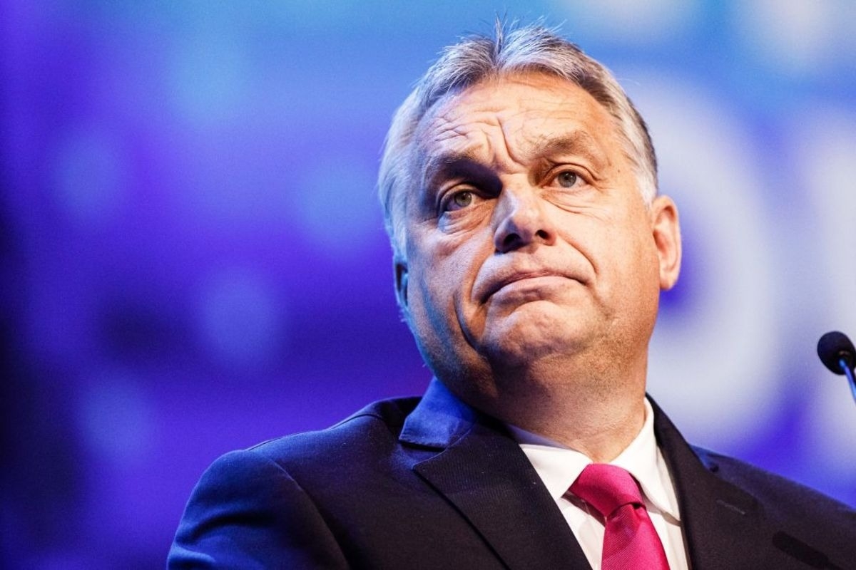 Орбан венгрия. Виктор Орбан. Виктор Орбан венгерский политик. Президент Венгрии Виктор Орбан фото. Орбан улыбается.
