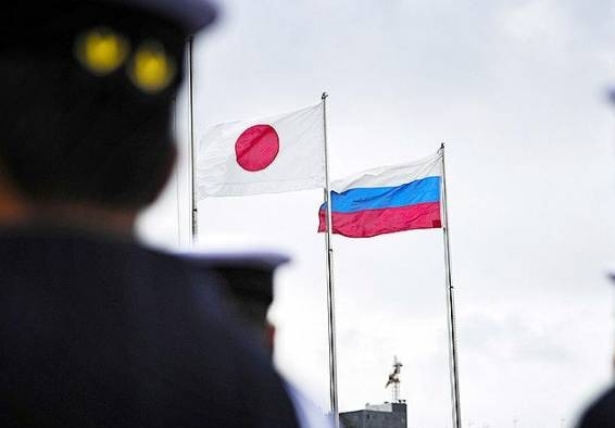 МИД Японии намерен добиваться возобновления консультаций с РФ о промысле у Курил