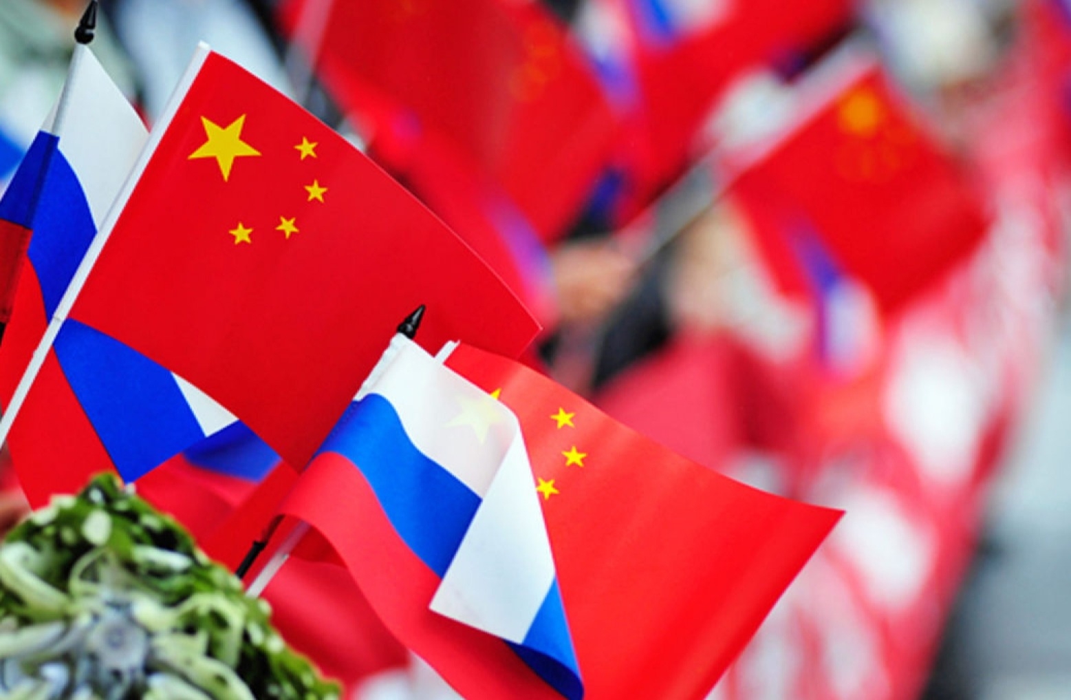 Bloomberg: Россия и Китай согласовали с хуситами безопасный проход для своих судов