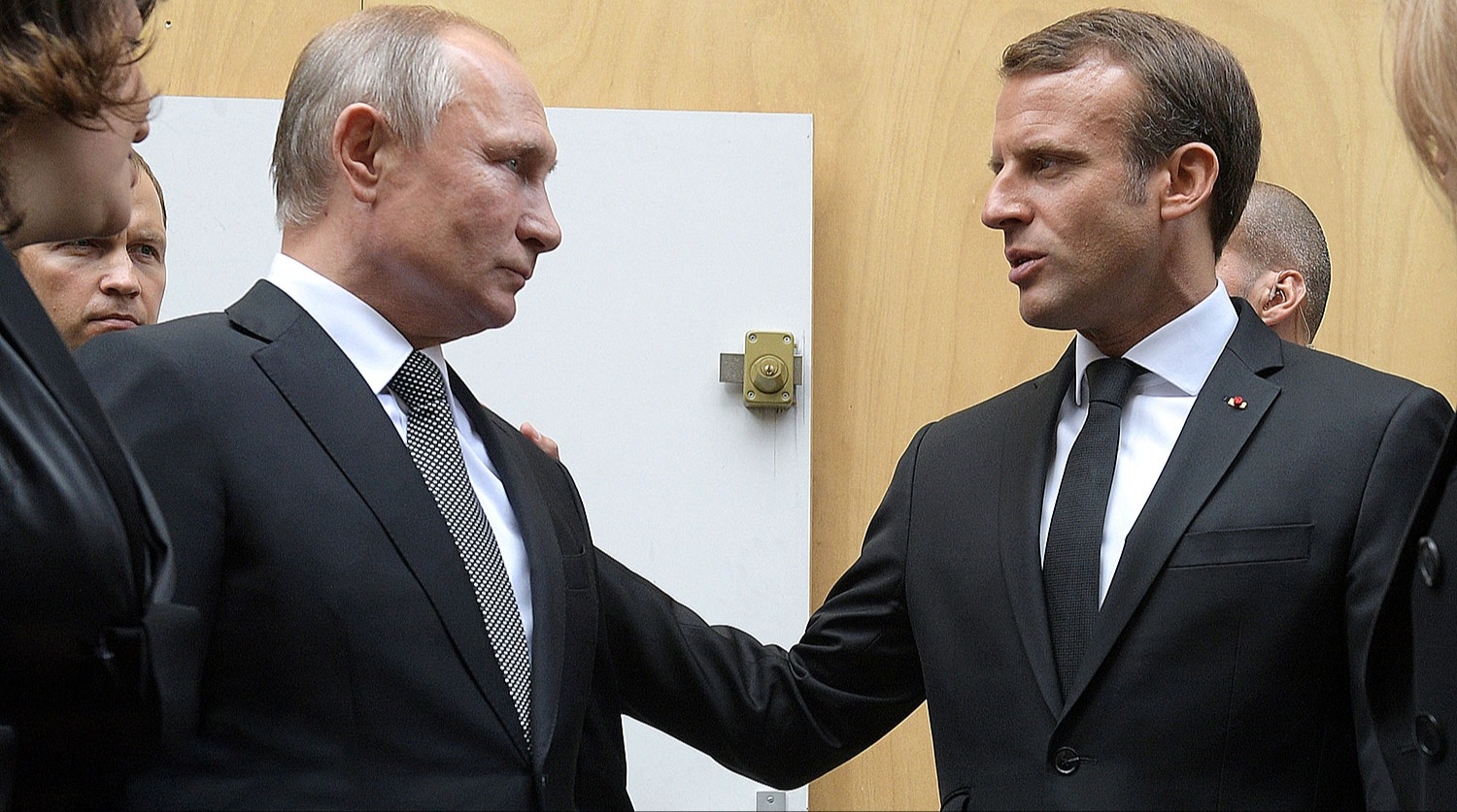 Песков: контактов Путина и Макрона в ближайшее время не планируется