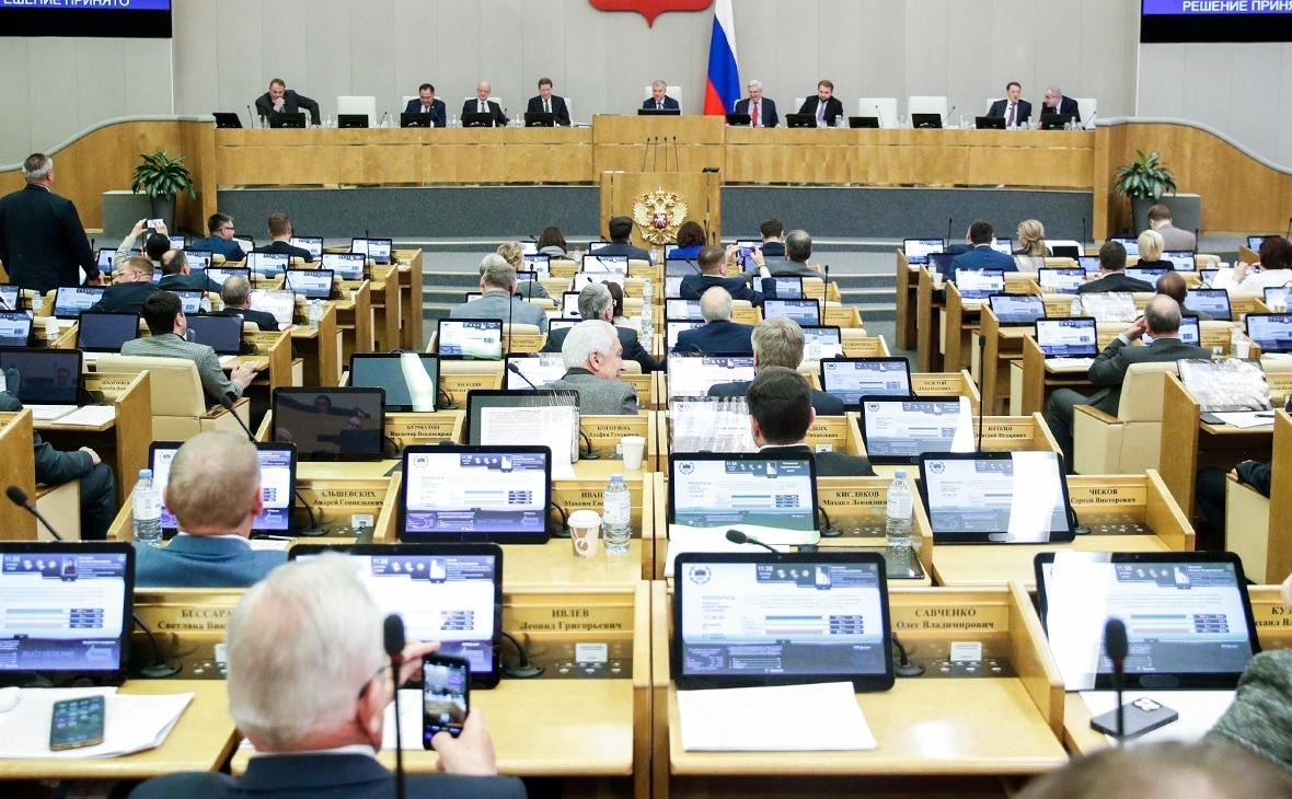 Госдума приняла в первом чтении проект о режиме высылки мигрантов