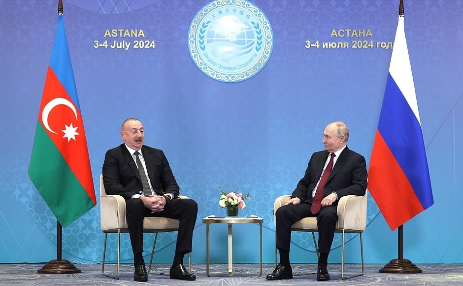Путин проводит переговоры с Алиевым на саммите ШОС в Астане
