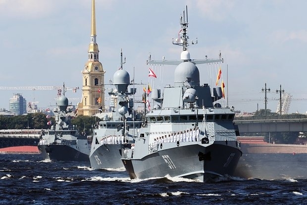 ISW: Россия на параде ВМФ попыталась показать альтернативу НАТО