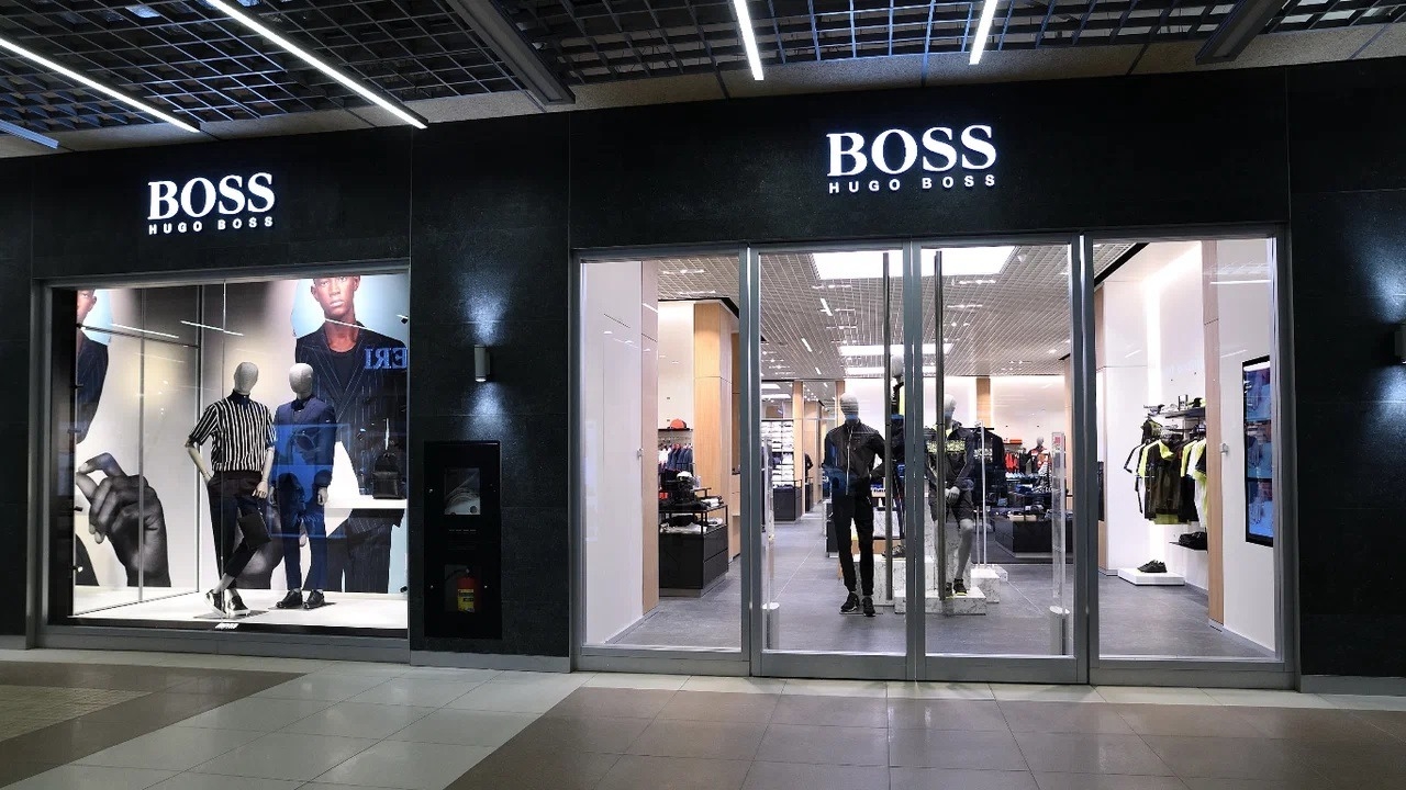 Союз торговых центров: магазины Hugo Boss в РФ переоткроются в августе-сентябре