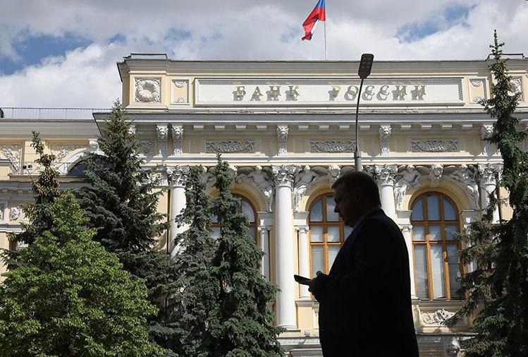 В ЦБ РФ не исключили повышения ключевой ставки в декабре