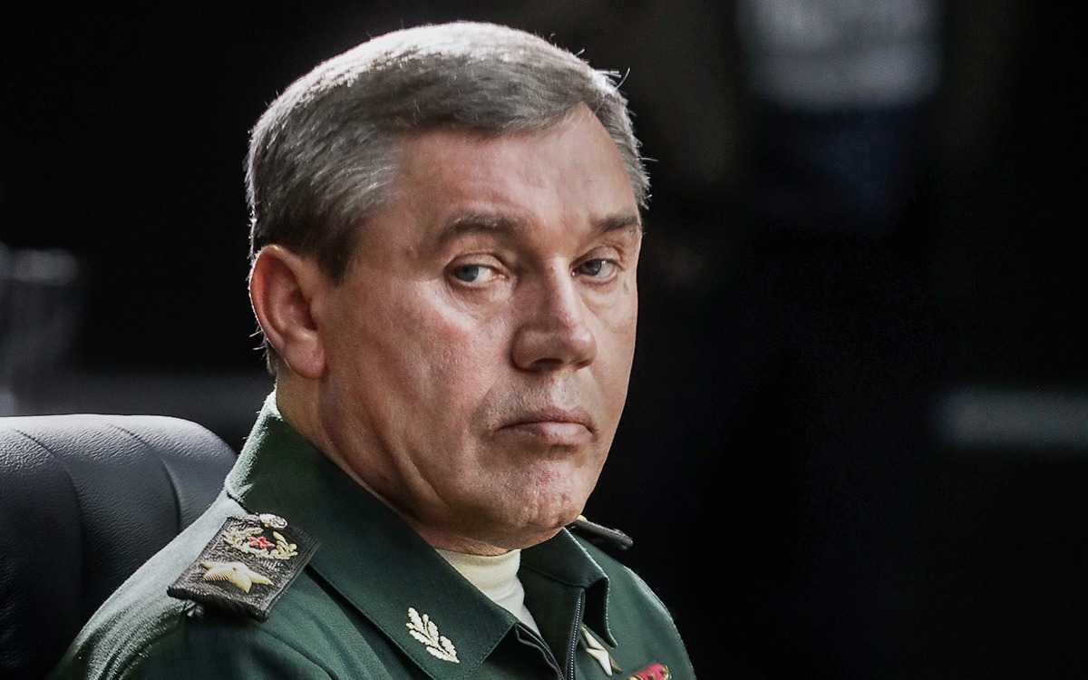 Глава Генштаба Герасимов проверил ход выполнения задач в Курской области