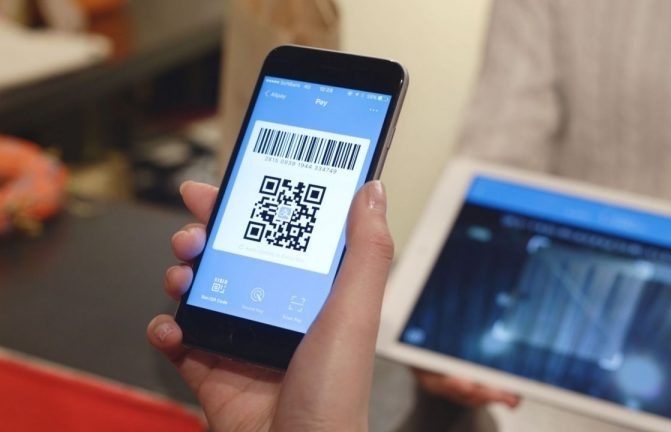Сбер и ВТБ запустили оплату в Турции по QR-коду