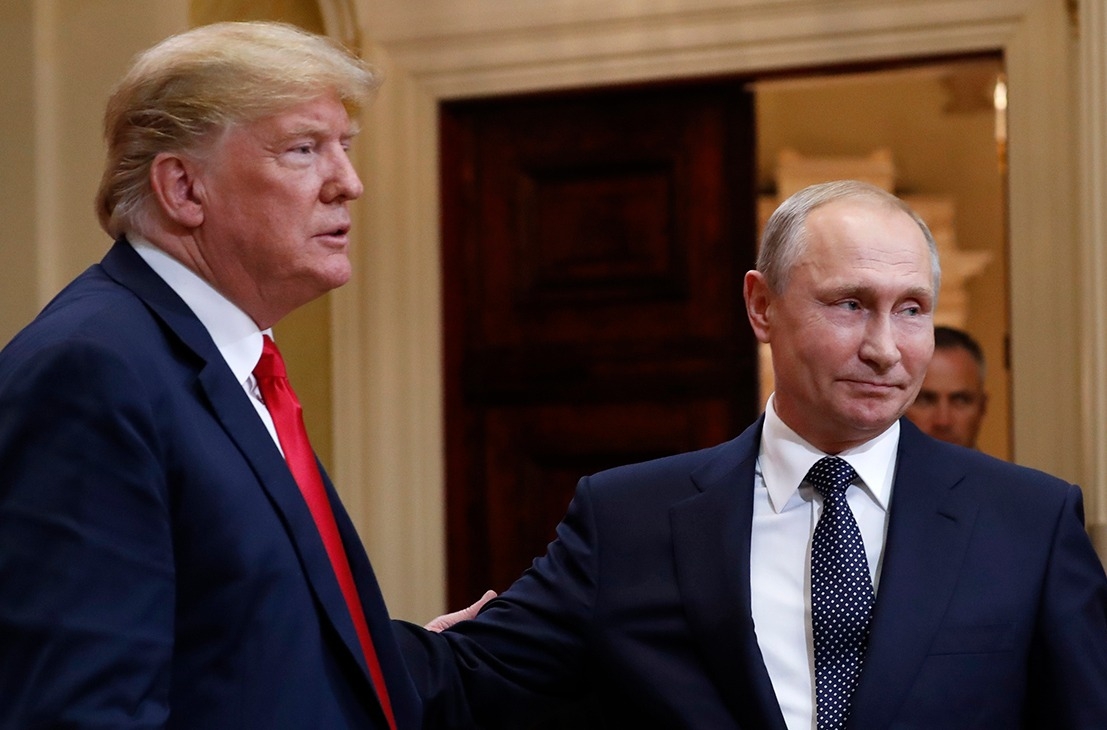Песков подтвердил, что во вторник готовится телефонный разговор Путина и Трампа