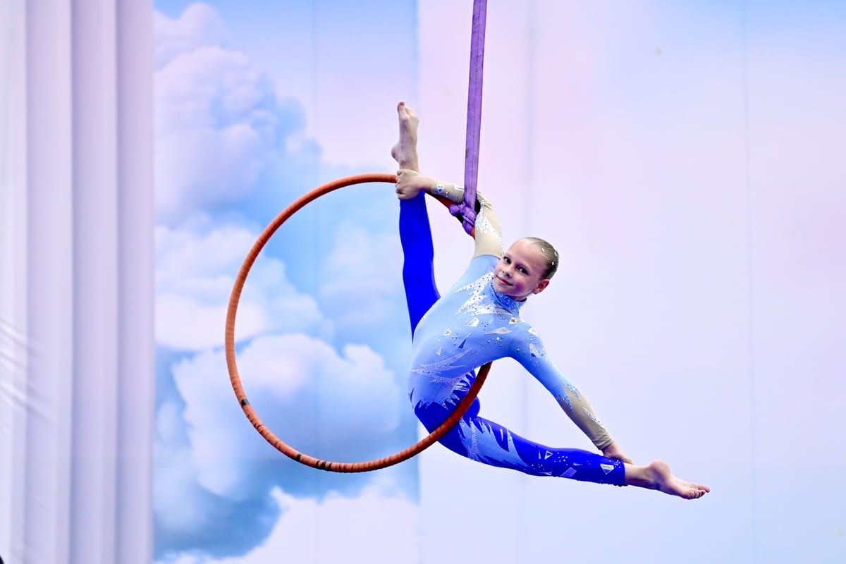 В Москве прошёл «Летний кубок Небо» — яркий фестиваль воздушной гимнастики