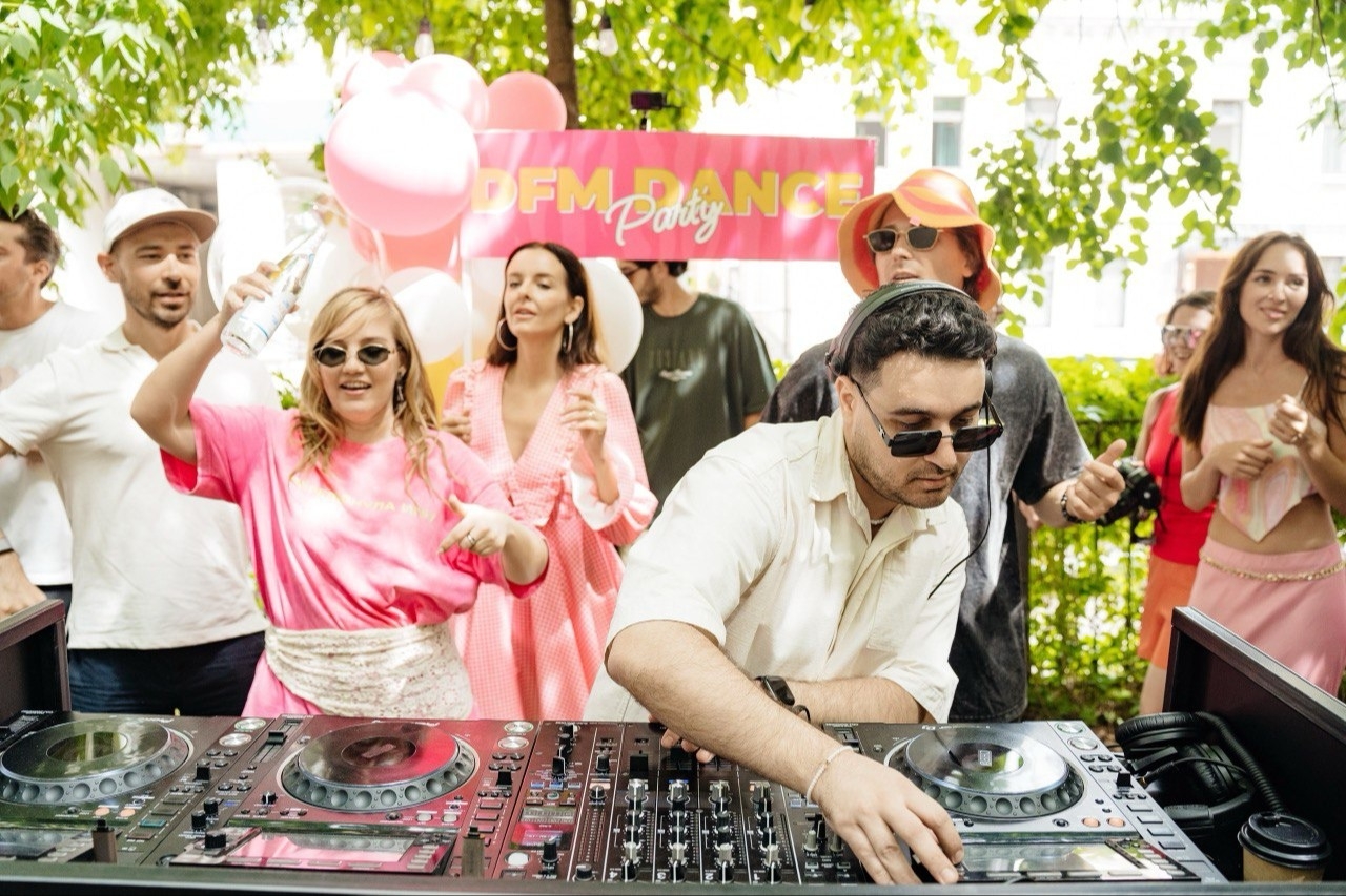 DFM и Morning Secret Party зажгли лето атмосферной вечеринкой