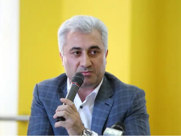 Глава «Тюменьтел» поздравил строителей с профессиональным праздником