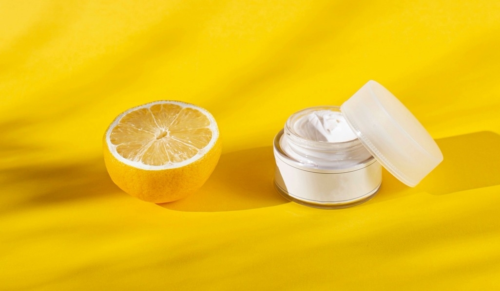 Значит вооружен: правда и мифы о витамине С в бьюти-уходе
