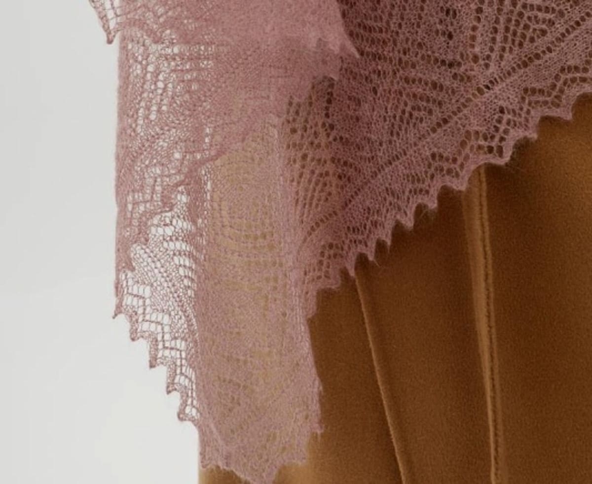 Фабрика оренбургских платков заявила о давлении со стороны торговцев контрафактом