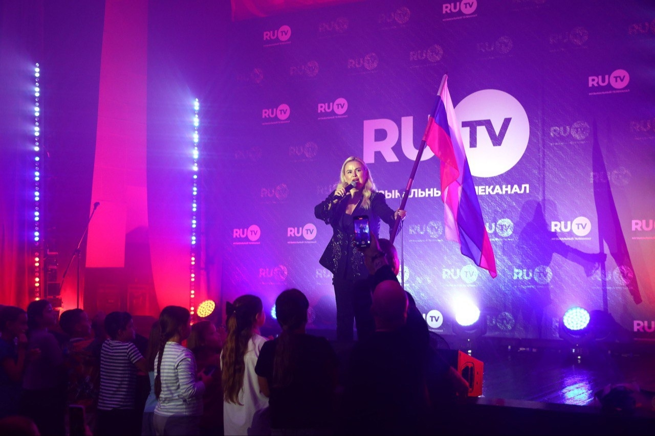 Звезды RU.TV выступили для военнослужащих в Краснодарском крае