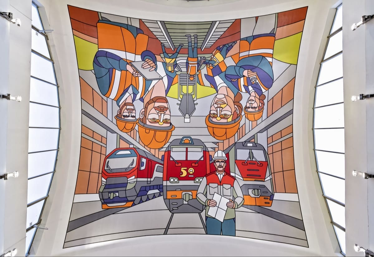 Роспись Дмитрия Аске на Ярославском вокзале получила приз крупнейшей российской арт-премии WOW Awards 2025