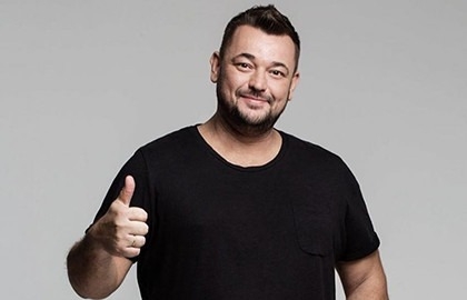 Суд приостановил дело Сергея Жукова против лейбла «Джем» из-за расследования в отношении его руководителя